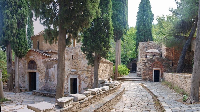 Περίπατος και Ξενάγηση στην Μονή Καισαριανής