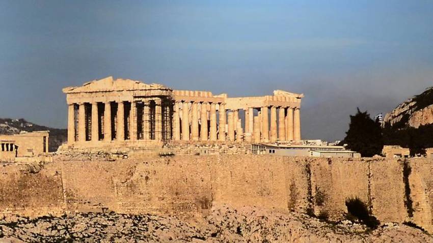 Ακρόπολη | Ο Αρχαίος Περίπατος και ο Ιερός Βράχος