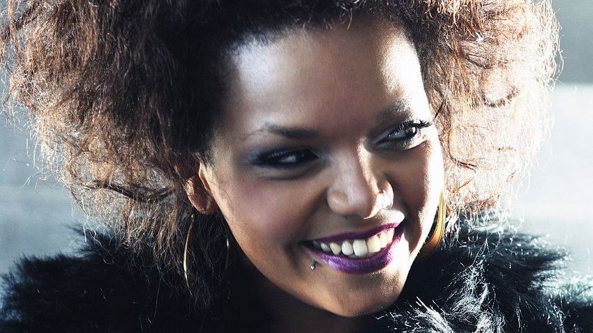 Idra Kayne | Η soul funk queen της πόλης 