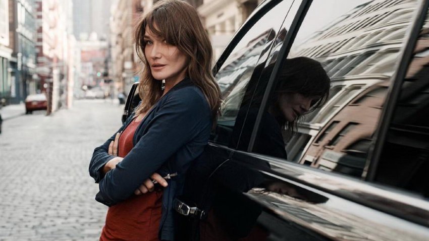 Η Carla Bruni στην Αθήνα