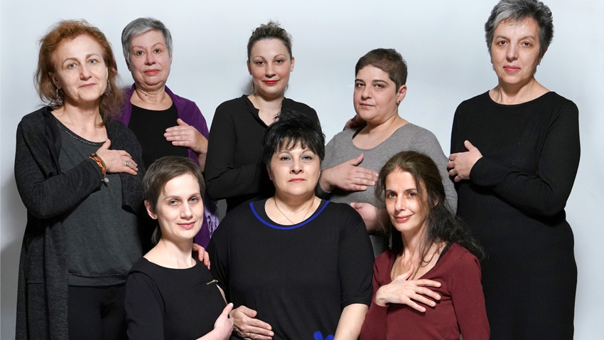 «Παρ' όλα αυτά»: Εννέα μαρτυρίες γυναικών για τον καρκίνο