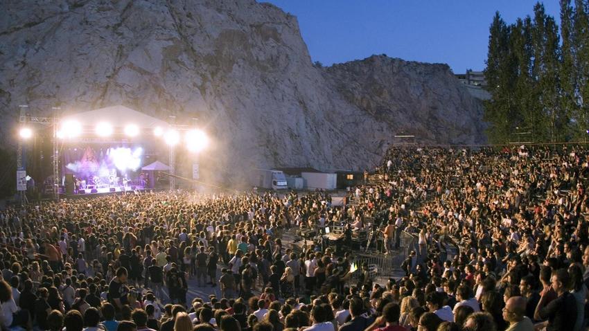 Schoolwave Festival στο θέατρο Βράχων