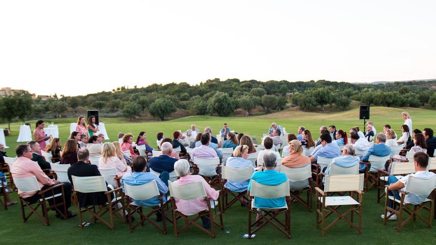 "Democracy and Books Weekend" στo Costa Navarino