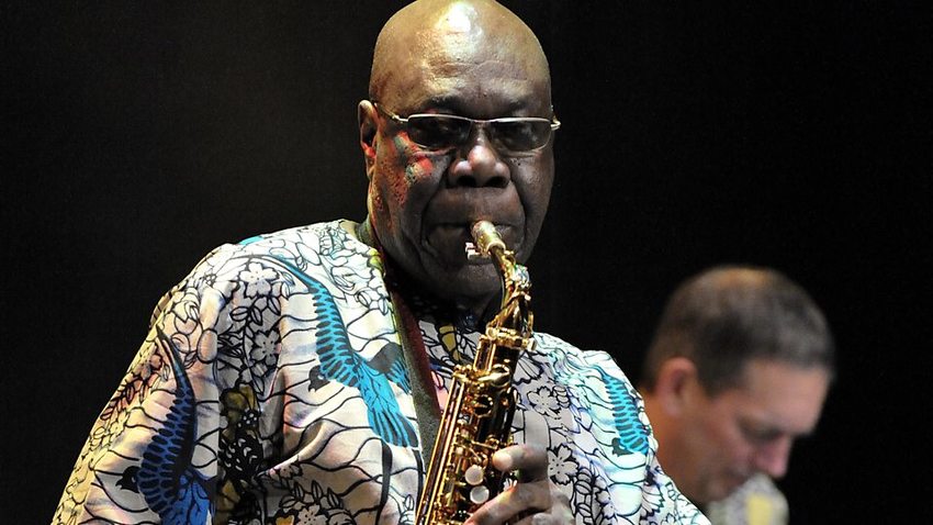 MANU DIBANGO // Ο θρύλος επιστρέφει!