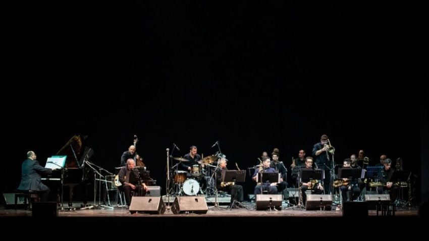 Kontrafouris & Siamanda w/ Athens Big Band :: Moanin’ blues