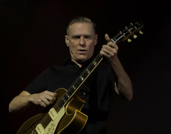 Bryan Adams | Shine a Light World Tour 