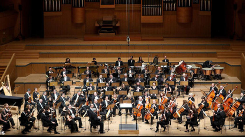 Ο Κρίστοφ Έσενμπαχ διευθύνει την Κρατική Ορχήστρα Αθηνών
