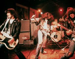 Ramones: End of History στο Άστορ