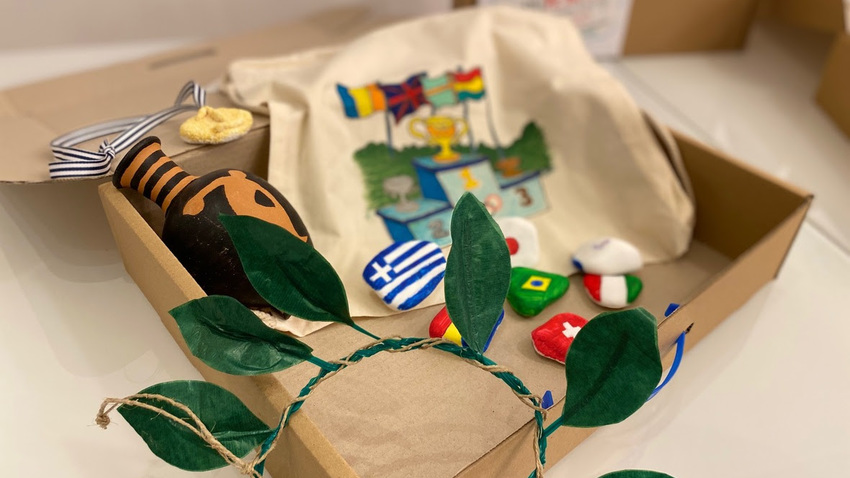 Summer Web Camp με κουτί δημιουργίας κάθε εβδομάδα από το hellokids!