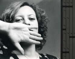 Λένα Πλάτωνος | Από το «Σαμποτάζ» ως τις «Μάσκες Ήλιου»