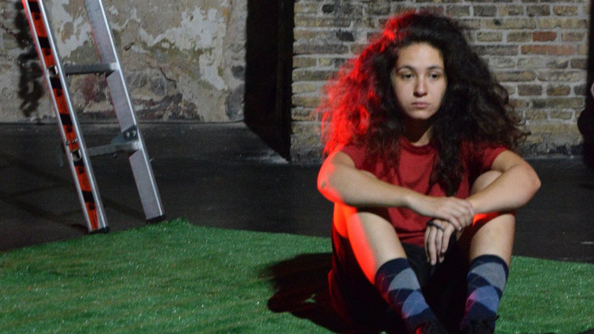 ΑΝΑΒΟΛΗ | «Ένα κορίτσι με ίσκιο αγοριού» | Μικτή θεατρική ομάδα  ARTimeleia