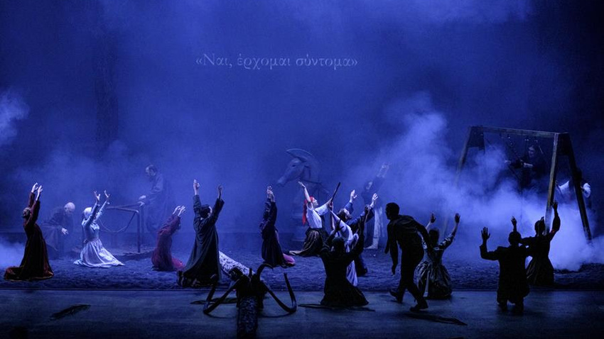 «Η Αποκάλυψη» σε σκηνοθεσία Θάνου Παπακωνσταντίνου