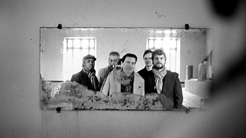 Tindersticks | 3 συναυλίες με έγχορδα και guests