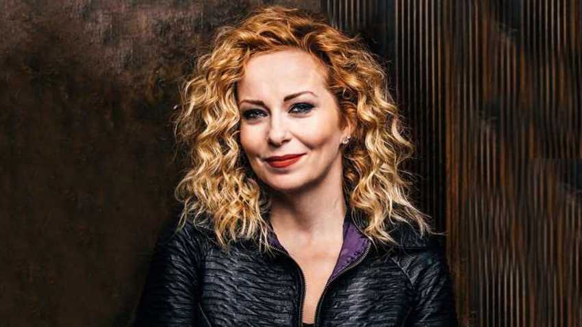 H Anneke Van Giersbergen live σε ελληνική περιοδεία!
