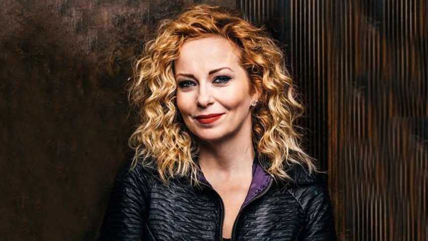 H Anneke Van Giersbergen live σε ελληνική περιοδεία! 