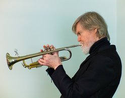 Cosmos :: Ο Αμερικανός τρομπετίστας Tom Harrell