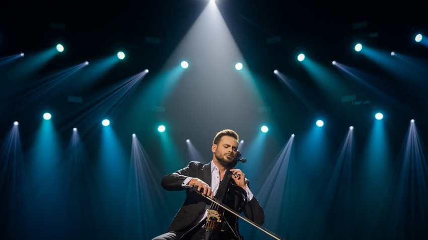 Hauser | Rebel with a cello στο Θέατρο Λυκαβηττού