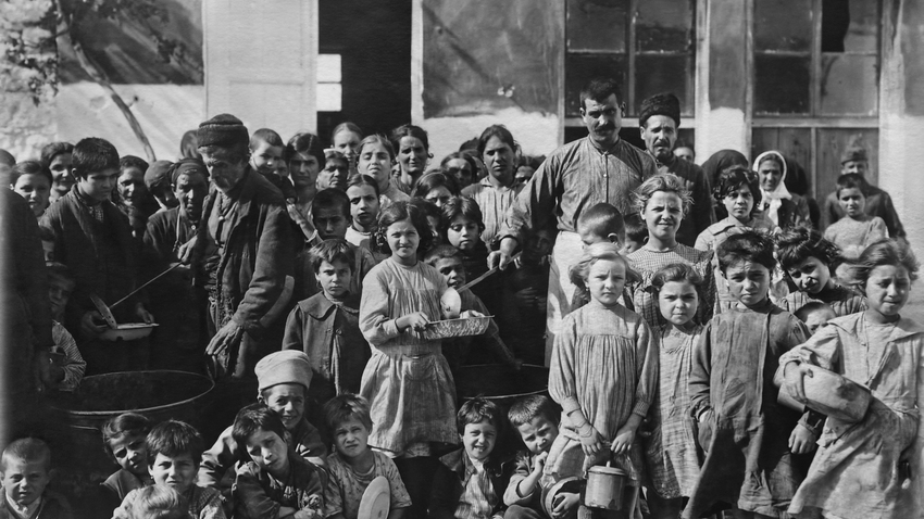 «ΑΠΟ ΤΙΣ ΔΥΟ ΠΛΕΥΡΕΣ ΤΟΥ ΑΙΓΑΙΟΥ» Διωγμός και ανταλλαγή πληθυσμών 1923