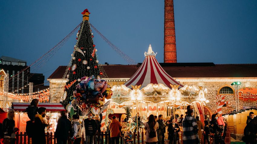 10 χρόνια THE CHRISTMAS FACTORY