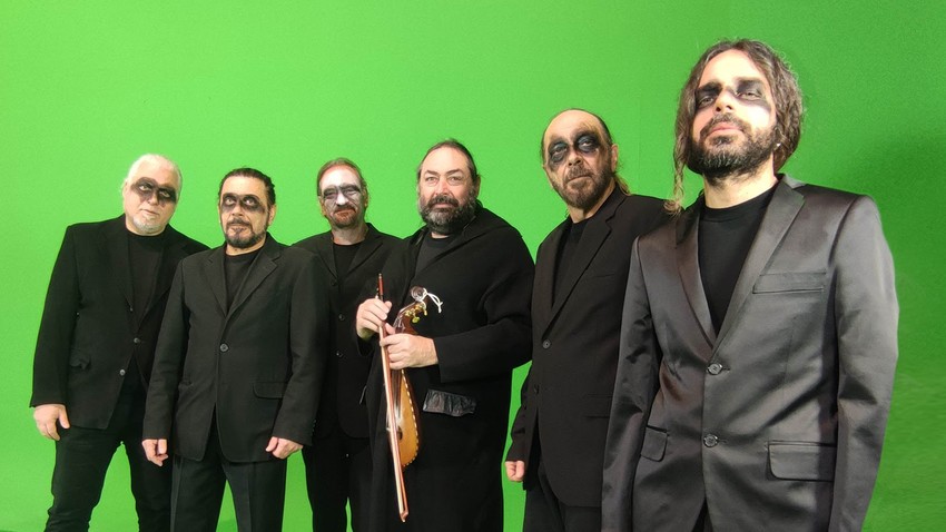 MAGIC DE SPELL feat. ΙΑΚΩΒΟΣ ΠΑΤΕΡΑΚΗΣ