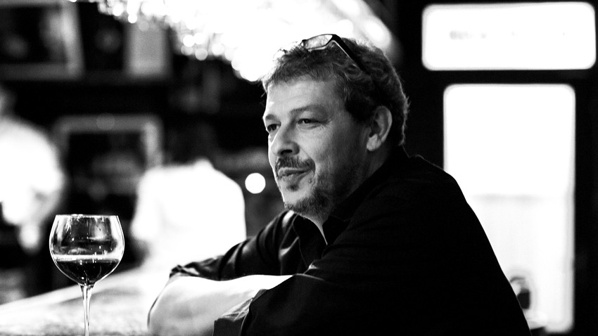 Δημήτρης Καλαντζής | «Χθες το βράδυ» | Μια jazz ματιά στο «χθες» της ελληνικής μουσικής