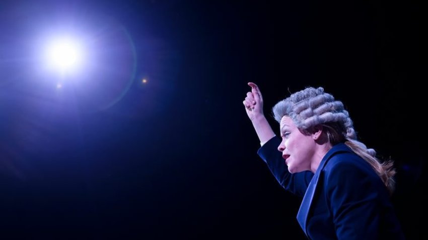 Prima facie σε σκηνοθεσία Γιώργου Οικονόμου | 2η χρονιά 