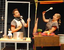 Δύο ξεροκέφαλες κουτάλες | Ομάδα Κοπέρνικος