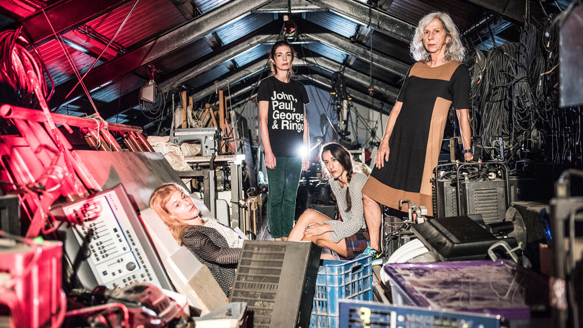 «Τα Χρόνια» της Αννί Ερνώ | Θέατρο ΘΗΣΕΙΟΝ