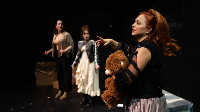 «Endgame – 4 ημέρες και 7 λεπτά» της Γλυκερίας Μπασδέκη 