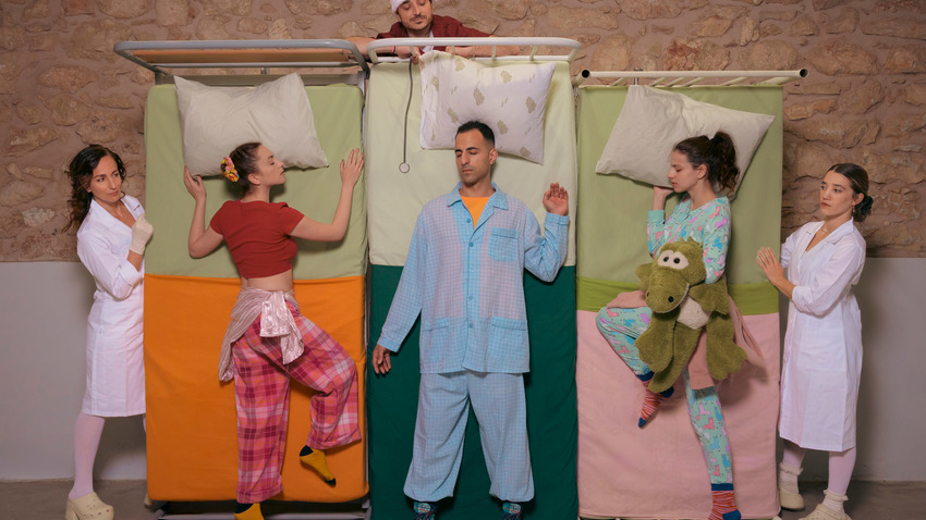 Χριστουγεννιάτικες Ιστορίες στον Φάρο - "Επείγοντα Χριστούγεννα" 