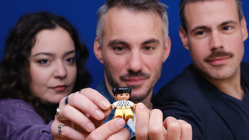 Αναπαραγωγή του Barry McStay | Studio Μαυρομιχάλη