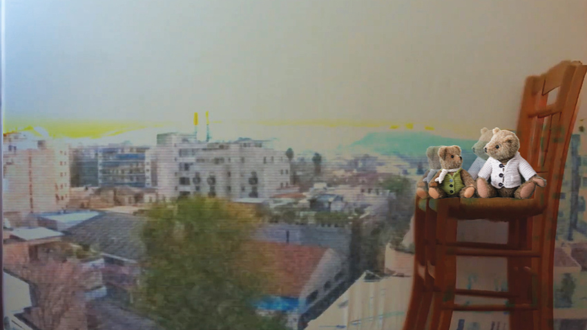 Ξέφρενο αερόστατο / Αρκούδες των αγωγών της πολυκατοικίας στο ΚΕΤ