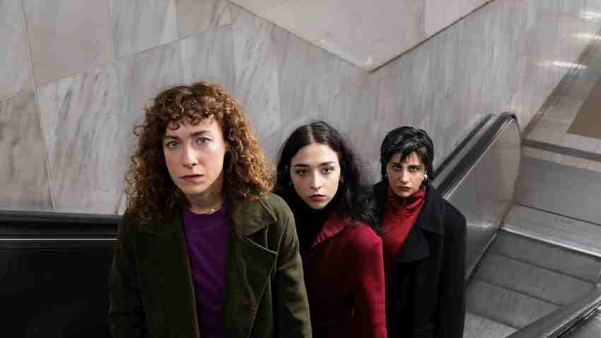 «24 ώρες σ’ έναν κόσμο που δεν μας ανήκει» | Σκην.: Π. Φλατσούσης