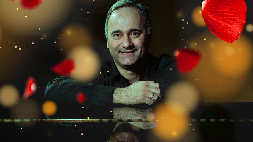 Έρωτας στο Πιάνο // Τα αθάνατα τραγούδια του Julio Iglesias με τον Κώστα Τσαγγαρίδη