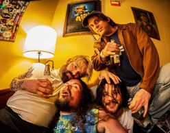 Οι WAVVES live στο Ρομάντσο