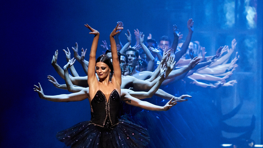 Η λίμνη των κύκνων επιστρέφει από το Μπαλέτο της ΕΛΣ