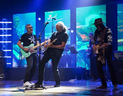 Dire Straits Legacy World Tour Live in Greece 