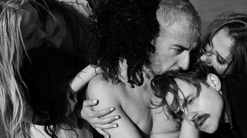 Τα κύματα της Βιρτζίνια Γουλφ| Σκην.: Ένκε Φεζολλάρι