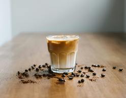 No alcohol, just vibes: Coffee rave στο Lazy Duck