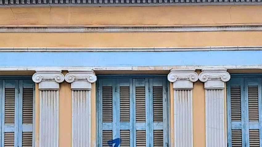 Περπατώντας στην Αθήνα με τον Νίκο Βατόπουλο: Θησείο 