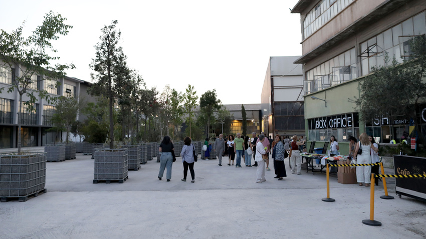 Γιορτή λήξης στην Πειραιώς 260 με θέατρο, μουσική και open mic