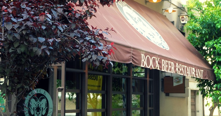 Bock Beer Bar Restaurant :: ÏÎ¿ Â«ÎºÏÎ¹Î¬ÏÎ¹Â» ÏÎ¿Ï ÎÎ¿ÏÎºÎ±ÎºÎ¯Î¿Ï ÎµÎ¯Î½Î±Î¹ ÏÎ¿Î»Î»Î¬ ÏÎ±ÏÎ±ÏÎ¬Î½Ï Î±ÏÏ Î¼Î¯Î± Î¼ÏÎ¹ÏÎ±ÏÎ¯Î±!
