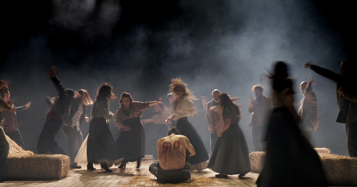 Είδαμε: «Φουέντε Οβεχούνα» στο Εθνικό Θέατρο | Σκηνοθεσία: Ε. Ευθυμίου 