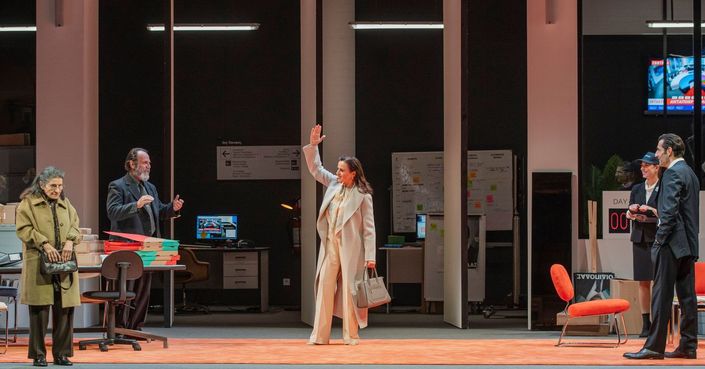 Είδαμε: "Οιδίποδας" του Robert Icke, στη Στέγη του Ιδρύματος Ωνάση // Μια σπουδαία θεατρική στιγμή