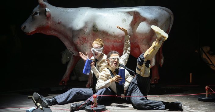 Το θεατρικό πρόγραμμα του Ιδρύματος Β. & Μ. Θεοχαράκη 