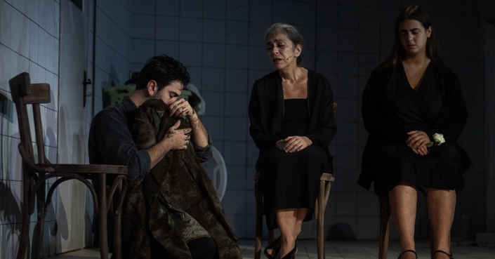 Είδαμε την Taverna Miresia στην Πειραιώς 260