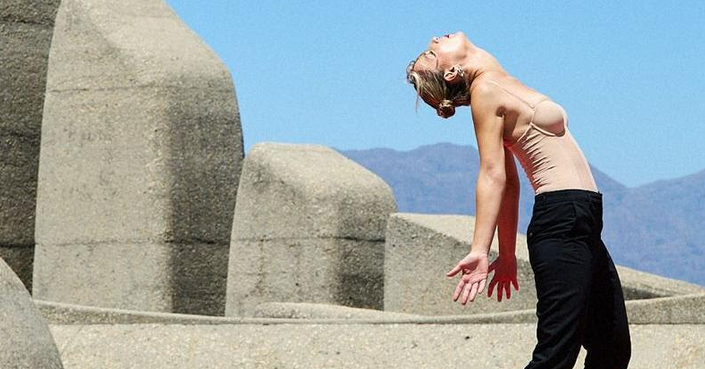 "Dead People" :: Nέο τραγούδι από την Irene Skylakaki