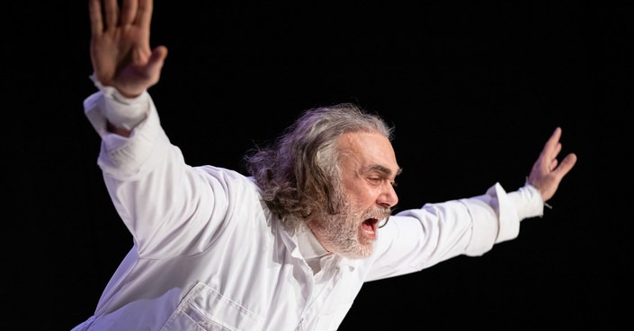 Ο Φ΄άνης Κατέχος και ο Σίσυφός του