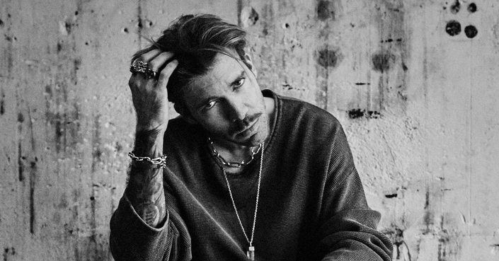 «Στη Δύση» | Νέο άλμπουμ από τον Στέλιο Τσουκιάς