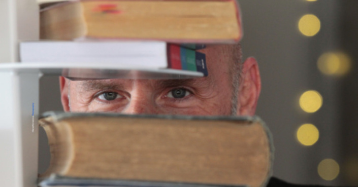 Στέφανος Ξενάκης: «Η ζωή γράφεται με λέξεις, σχέσεις και κληρονομιά»